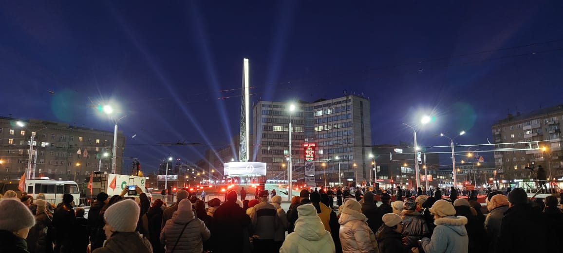 Торжественное открытие стеллы «Новосибирск — город трудовой доблести».